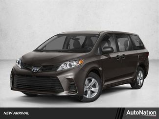 Used 2018 Toyota Sienna LE w/ Carpet Mat Package video 1