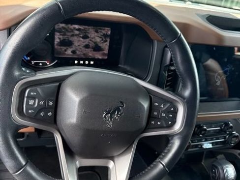 Used 2024 Ford Bronco Outer Banks AWD/4WD image 4