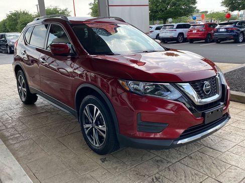Used 2019 Nissan Rogue SV w/ Premium Package AWD/4WD image 3