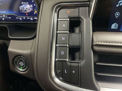 Used 2024 Chevrolet Tahoe Z71 w/ Z71 Off-Road Package AWD/4WD image 20