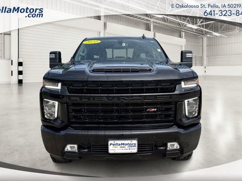 Used 2022 Chevrolet Silverado 2500 LT w/ Midnight Edition AWD/4WD image 7