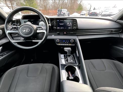 Used 2021 Hyundai Elantra SEL w/ Convenience + Premium Package image 21