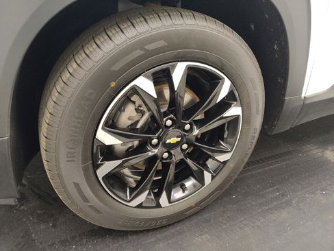 Used 2021 Chevrolet TrailBlazer LT w/ Convenience Package image 31