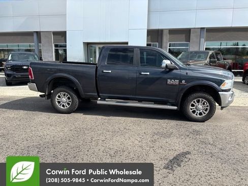 Used 2018 RAM 2500 Laramie w/ Convenience Group AWD/4WD image 4