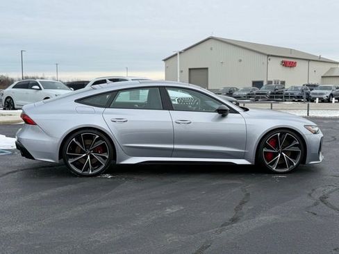 Used 2022 Audi RS 7 Sportback w/ Black Optic Package image 9