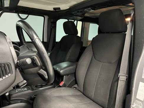 Used 2015 Jeep Wrangler Unlimited Sport w/ Quick Order Package 24S AWD/4WD image 19