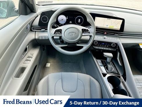 Used 2024 Hyundai Elantra SEL w/ Convenience Package image 21