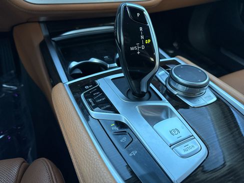 Used 2020 BMW 740i xDrive w/ Cold Weather Package image 66