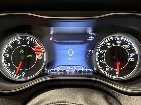 Used 2022 Jeep Cherokee Trailhawk w/ Trailer Tow Group image 5