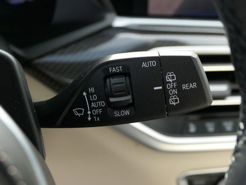 Used 2022 BMW X5 M50i w/ Executive Package image 14