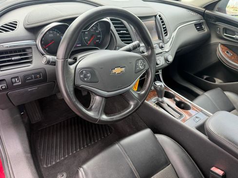 Used 2014 Chevrolet Impala LT w/ Convenience Package FWD image 9