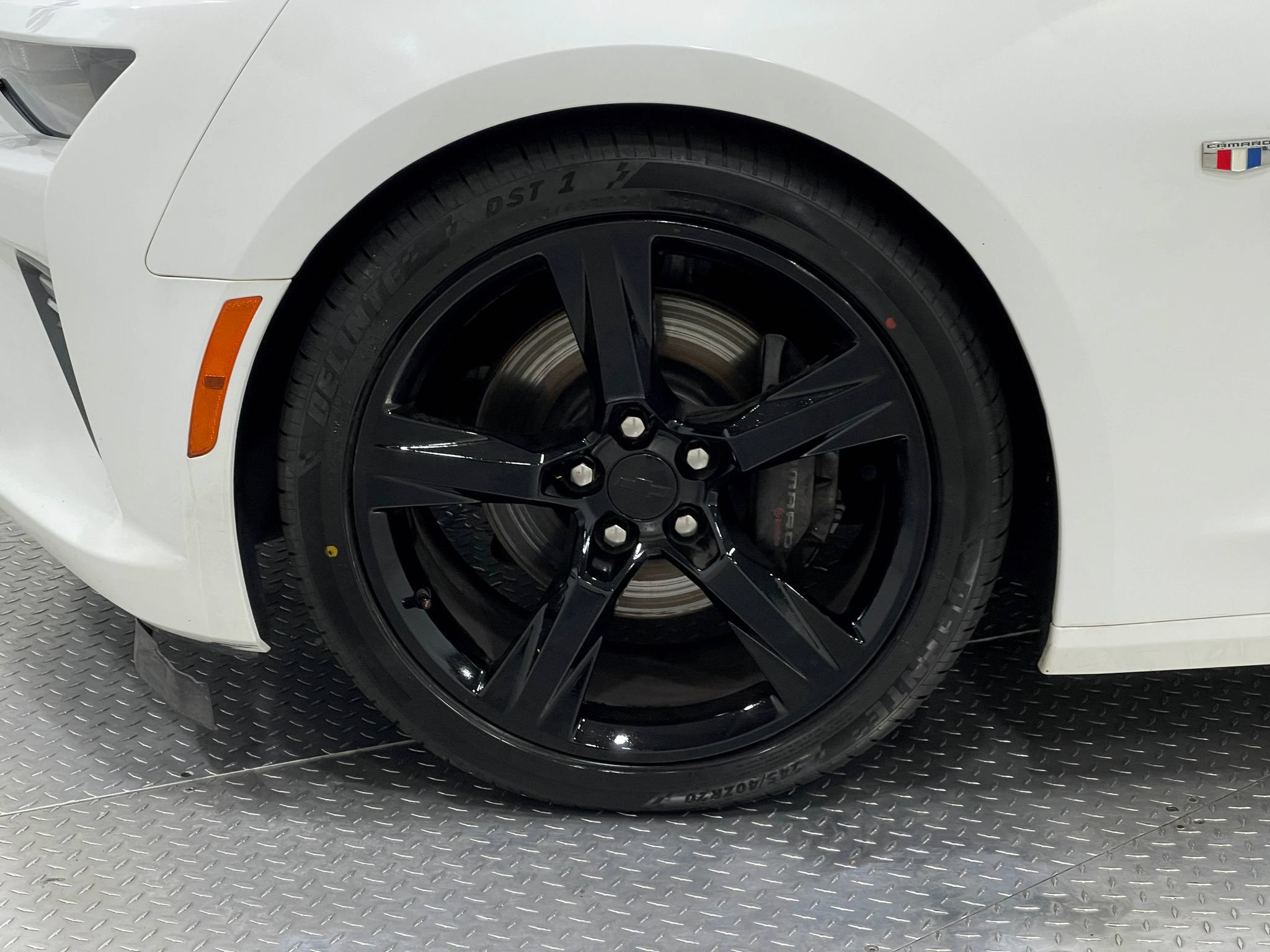 Used 2018 Chevrolet Camaro SS RWD image 34