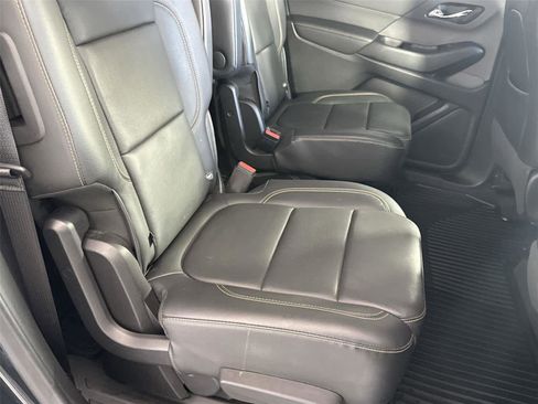 Used 2019 Chevrolet Traverse LT image 17