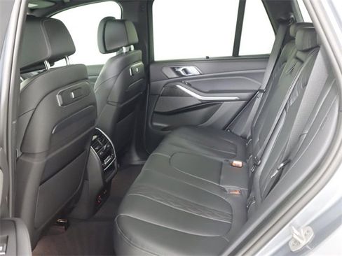 Used 2025 BMW X5 M60i image 15