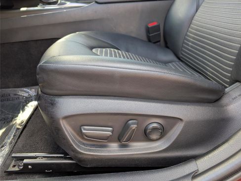 Used 2021 Toyota Camry SE FWD image 12