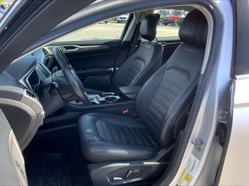 Used 2014 Ford Fusion SE w/ Equipment Group 202A image 8