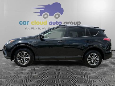 Used 2017 Toyota RAV4 XLE image 2