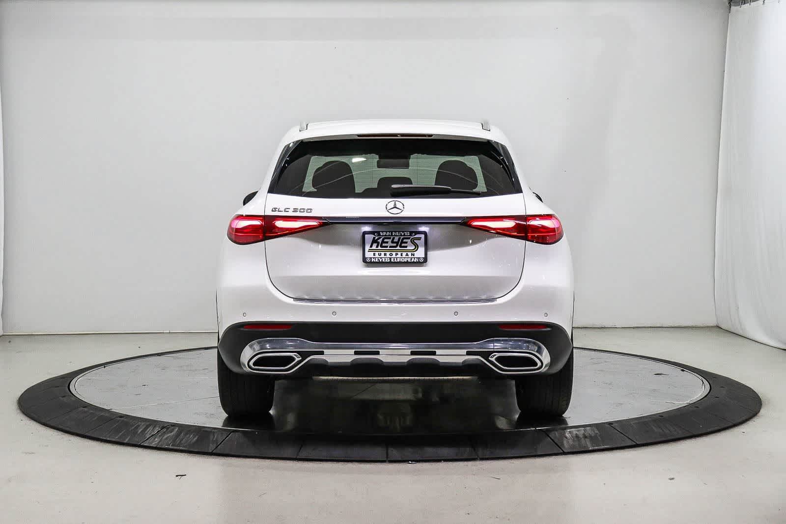 Certified 2024 Mercedes-Benz GLC 300 image 3