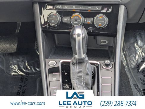 Used 2019 Volkswagen Jetta R-Line w/ R-Line Cold Weather Package image 16