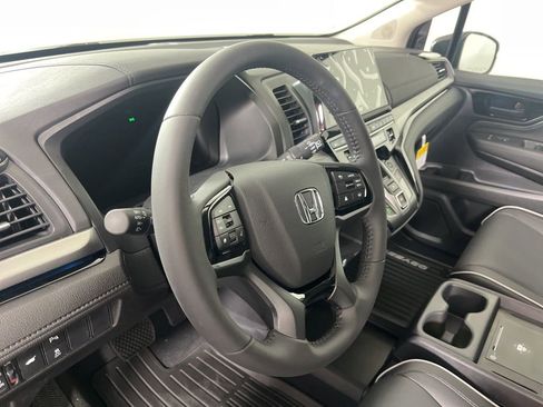 New 2026 Honda Odyssey Touring image 28