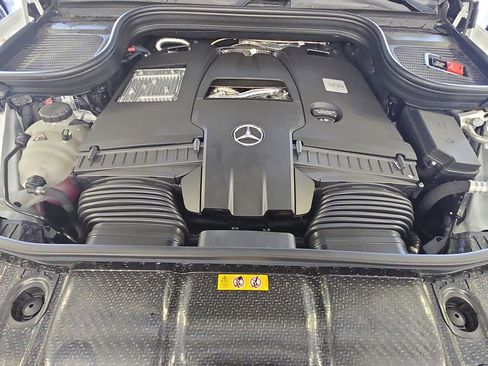New 2025 Mercedes-Benz GLS 580 4MATIC image 33