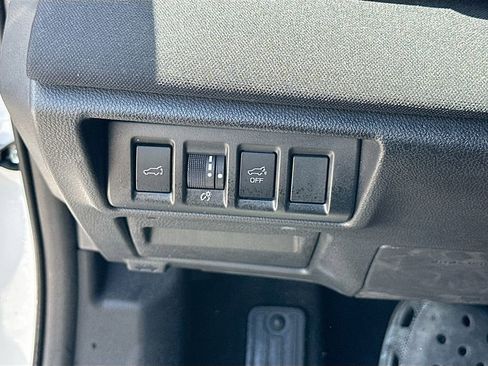 Used 2024 Subaru Outback Premium AWD/4WD image 10
