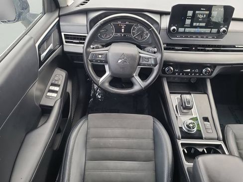 Used 2024 Mitsubishi Outlander SE AWD/4WD image 13