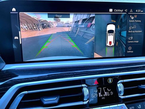 Used 2022 BMW X7 M50i image 28