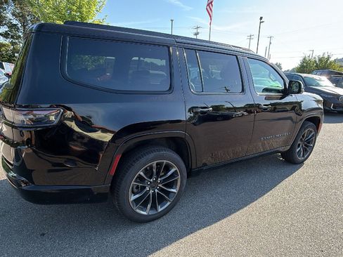 Certified 2025 Jeep Grand Wagoneer Series III w/ Quick Order Packagew 28T AWD/4WD image 8
