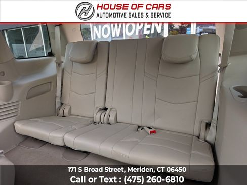 Used 2019 Cadillac Escalade Luxury AWD/4WD image 39