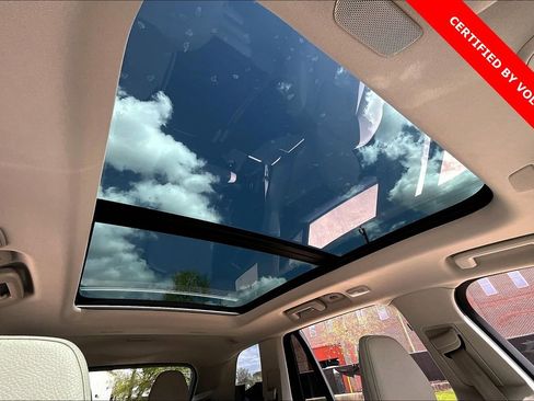 Certified 2023 Volvo XC90 B6 Plus image 21