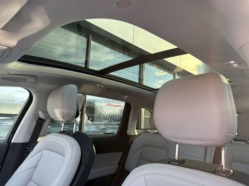 New 2026 Lincoln Nautilus Premier w/ Equipment Group 102A image 12