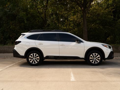 Used 2020 Subaru Outback image 10