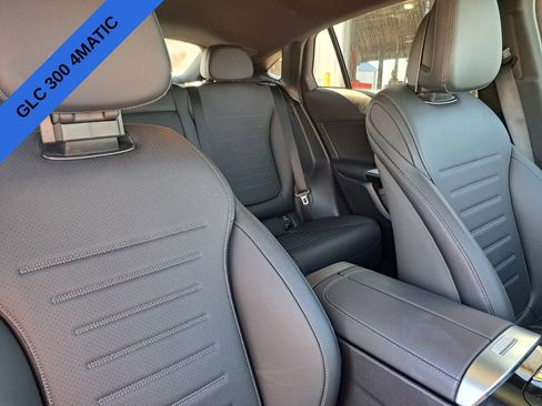 Used 2024 Mercedes-Benz GLC 300 4MATIC image 22
