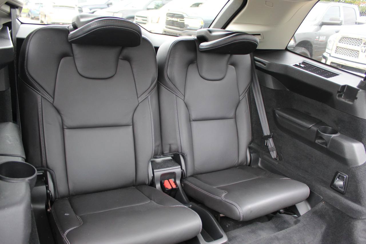Used 2017 Volvo XC90 T6 Momentum AWD/4WD image 17