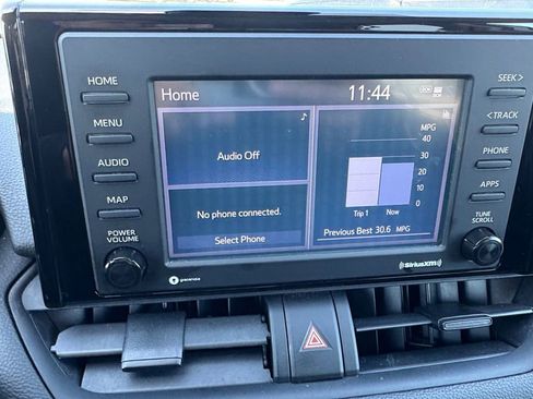 Used 2021 Toyota RAV4 XLE FWD image 17