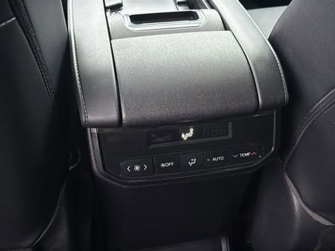 Used 2021 Toyota Highlander XSE image 8