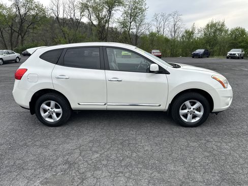 Used 2013 Nissan Rogue S w/ Special Edition Pkg image 1