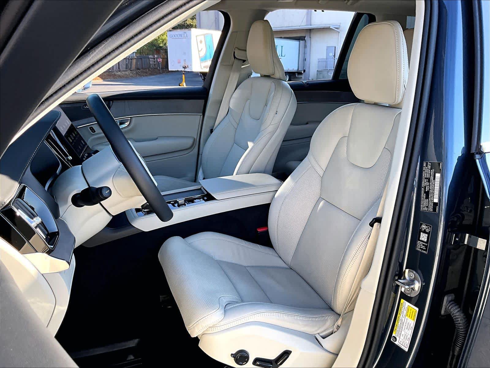 Used 2026 Volvo XC90 T8 Ultra w/ Protection Package Premier AWD/4WD image 30