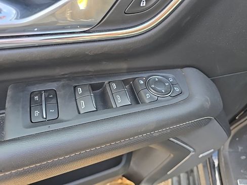 Used 2024 Chevrolet Suburban Premier AWD/4WD image 11