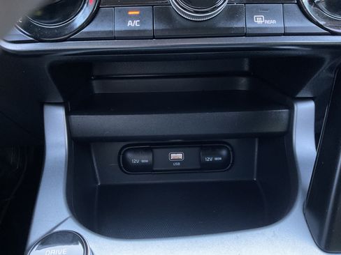 Used 2024 Kia Seltos LX AWD/4WD image 17