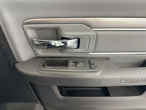 Used 2021 RAM 1500 Classic SLT image 30