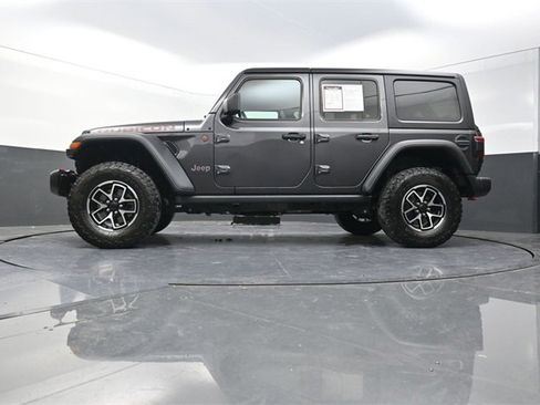 Used 2024 Jeep Wrangler Unlimited Rubicon w/ Convenience Group image 20