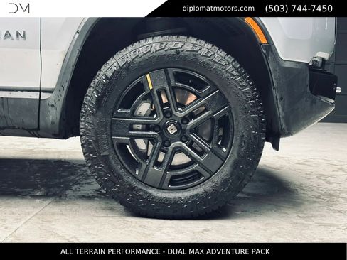 Used 2024 Rivian R1S Adventure AWD/4WD image 44