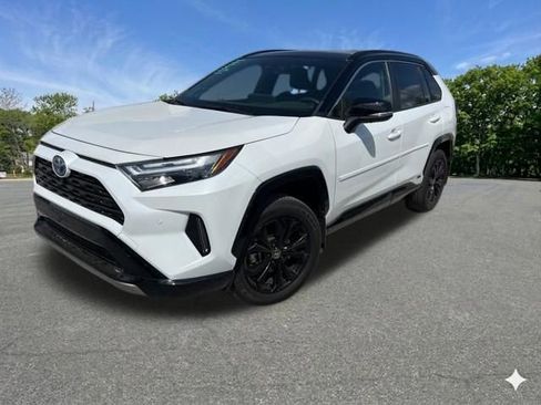 Used 2024 Toyota RAV4 XSE w/ Advanced Technology Package AWD/4WD image 4
