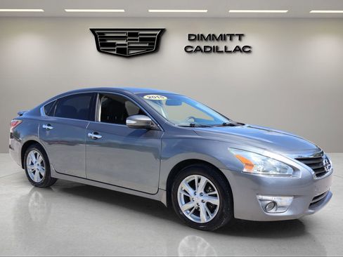 Used 2015 Nissan Altima 2.5 SL w/ Technology Package FWD image 7