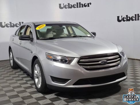 Used 2018 Ford Taurus SE FWD image 1