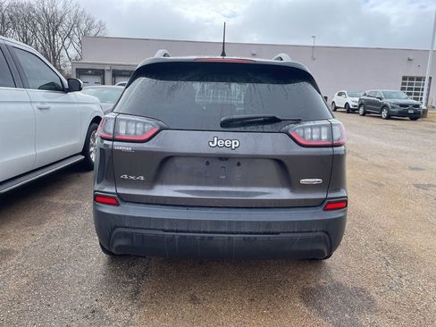 Used 2019 Jeep Cherokee Latitude Plus image 3