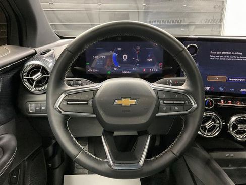 Used 2025 Chevrolet Blazer EV LT AWD/4WD image 15