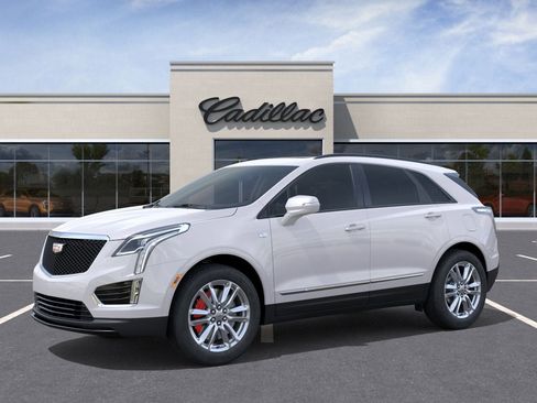 New 2025 Cadillac XT5 Sportv image 2